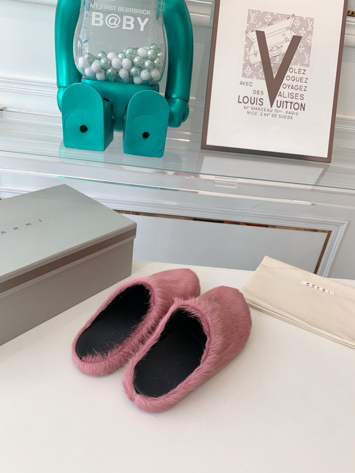 Ma*n1 FUSSBET SABOT CALF-HAIR SLIPPERS