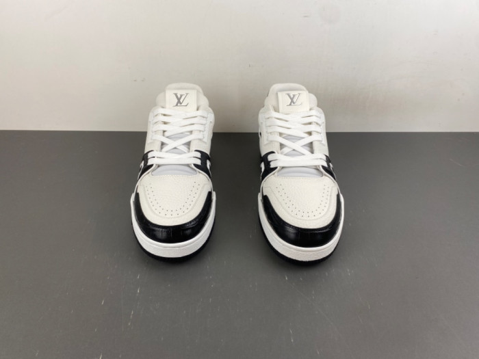 L0vis Vvtt0n LV trainer