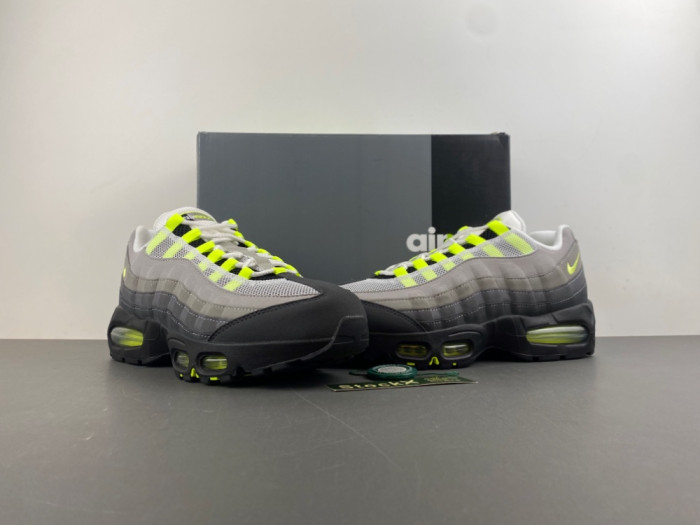 NIKE AIR MAX 95 SP CT1689-001