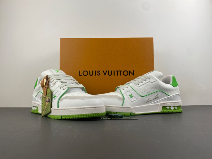 L0vis Vvtt0n LV trainer
