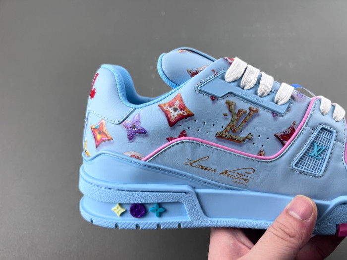 L0vis Vvtt0n LV trainer