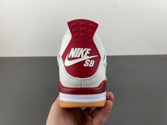 Nike SB x Air Jordan 4 Retro SP 