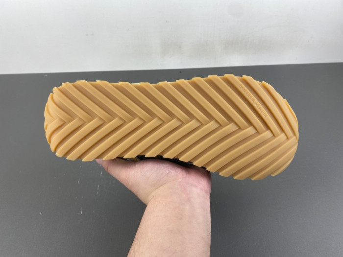 B0tt*ga Ven*ta ORBIT SNEAKER