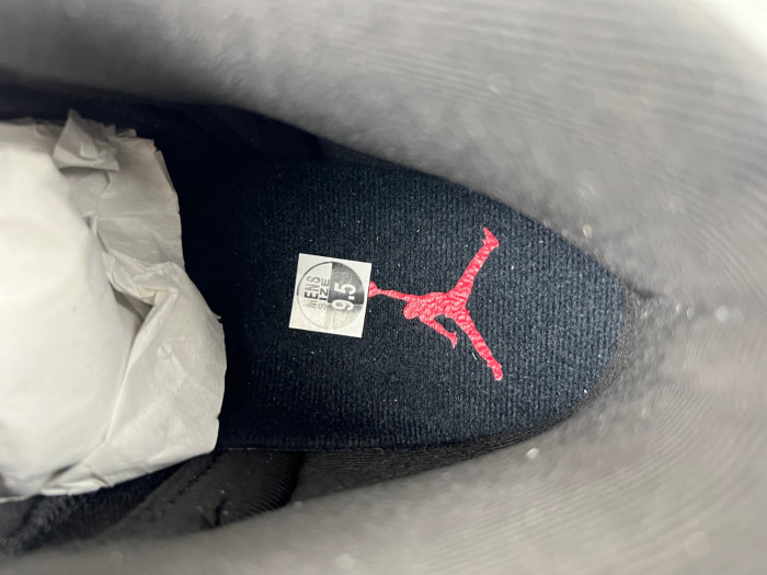 AIR JORDAN 12 RETRO FLU GAME (2025) CT8013-002