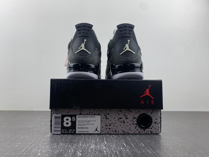 AIR JORDAN 4 RETRO