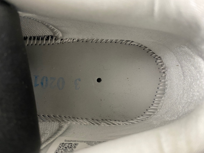 Air Jordan 11 Low 2025 HQ7000-001