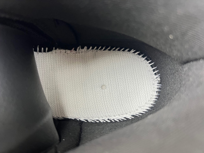 AIR JORDAN 12 RETRO FLU GAME (2025) CT8013-002