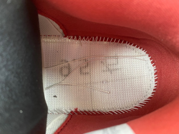 Jordan 4 Retro Valentine