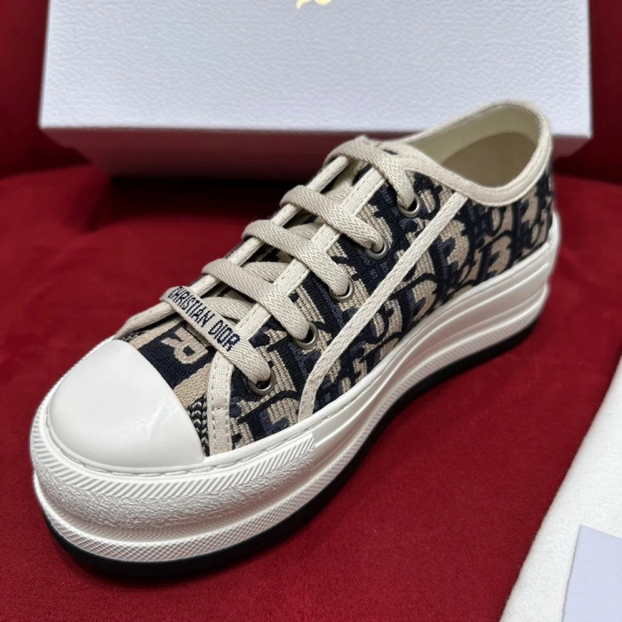 Walk n DR Platform WMNS Deep Blue Oblique Embroidered Cotton