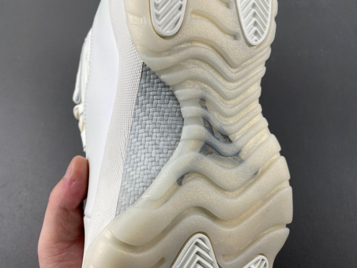 Air Jordan 11 “Pearl” AR0715-110