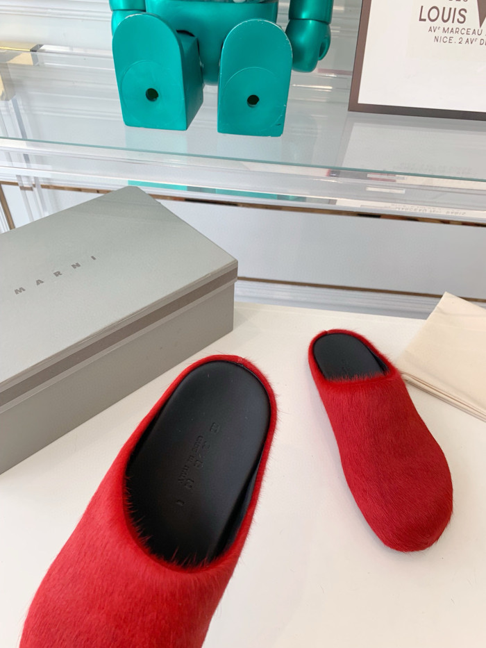 Ma*n1 FUSSBET SABOT CALF-HAIR SLIPPERS