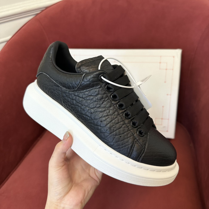 A1exa*der Mcqv*en Sneaker