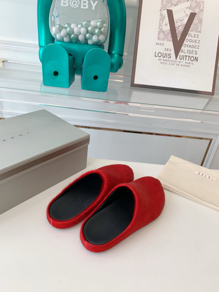 Ma*n1 FUSSBET SABOT CALF-HAIR SLIPPERS