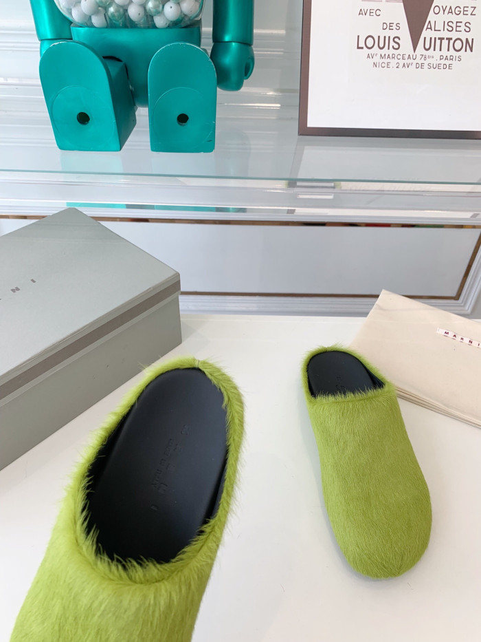 Ma*n1 FUSSBET SABOT CALF-HAIR SLIPPERS