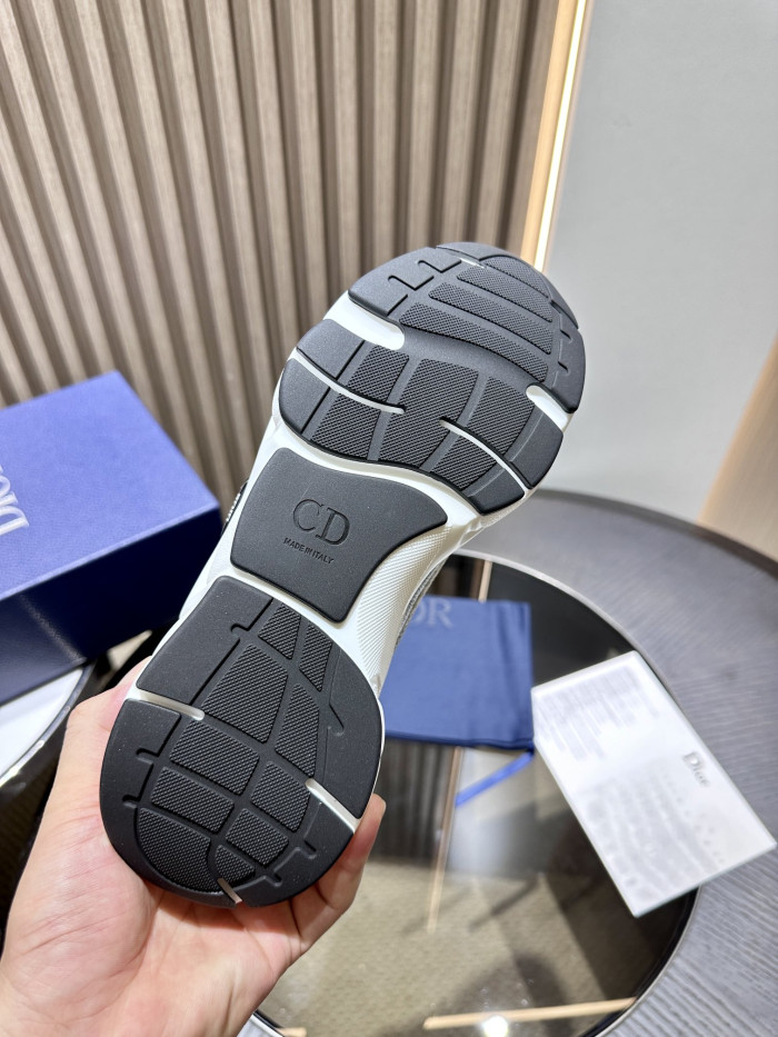 DR B22 SNEAKERS