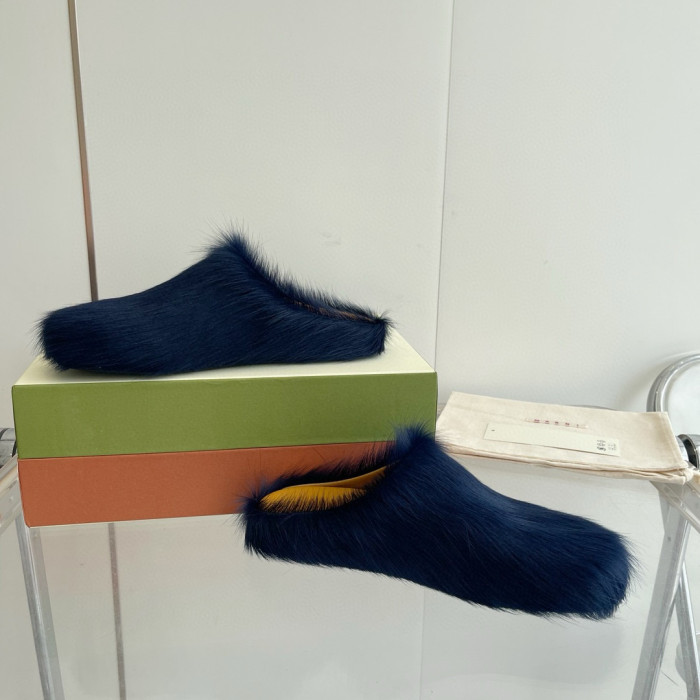 Ma*n1 FUSSBET SABOT CALF-HAIR SLIPPERS