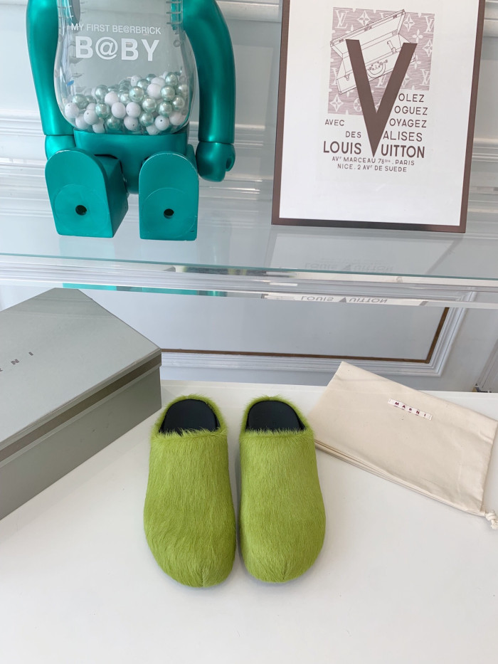 Ma*n1 FUSSBET SABOT CALF-HAIR SLIPPERS
