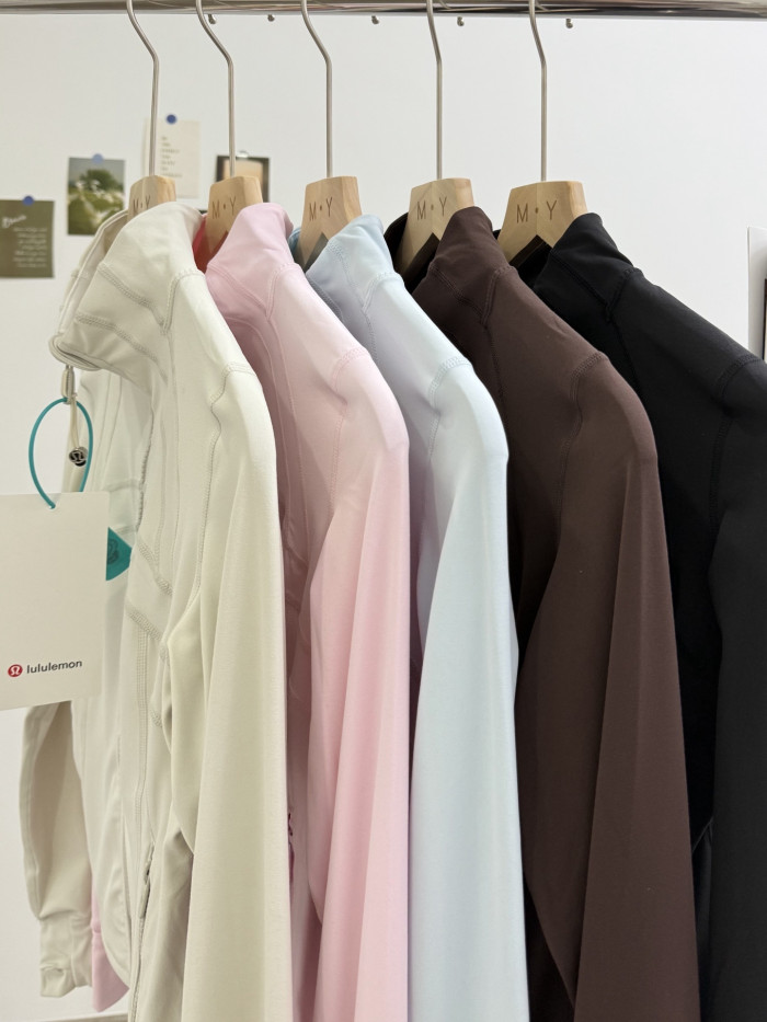LULULENMON JACKET (BUY 2+,EVERY PIECE $75)