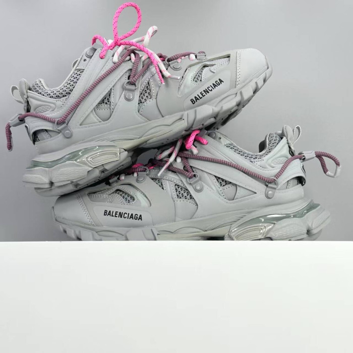 Balenciaga track 800590WTRHK1013