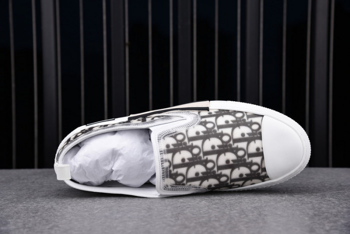 DR B23 LOW-TOP SNEAKERS 0120