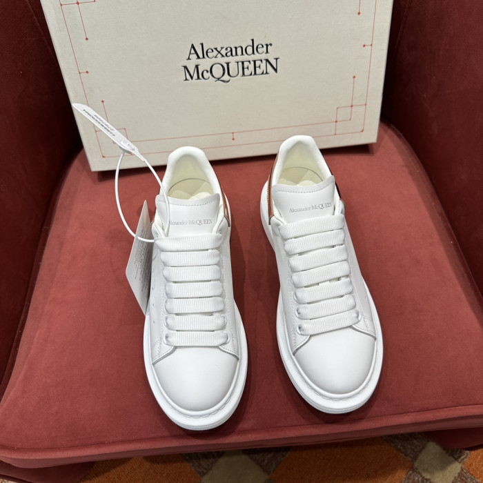 A1exa*der Mcqv*en Sneaker