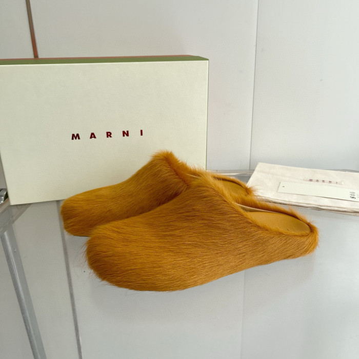 Ma*n1 FUSSBET SABOT CALF-HAIR SLIPPERS