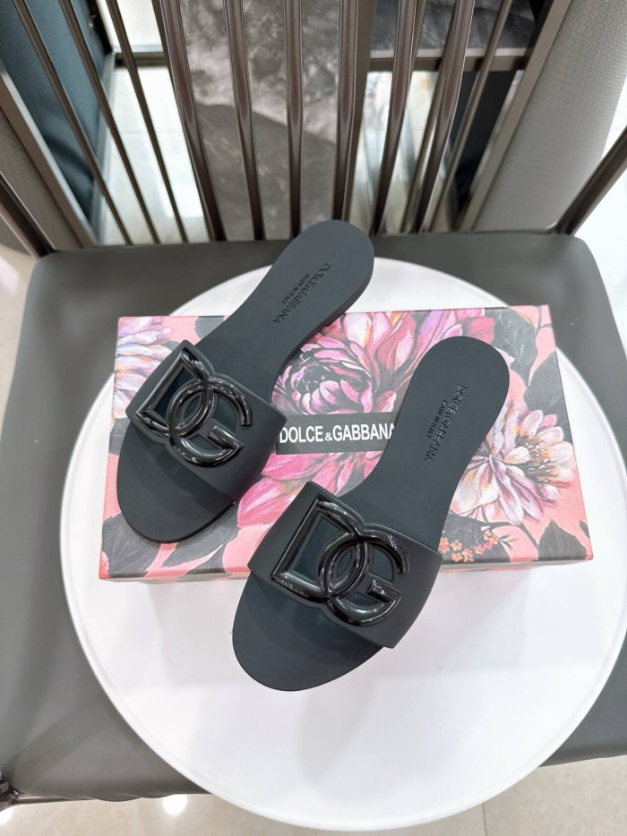 D01ce&Gab*a*a Bianca Interlock Slide Sandal