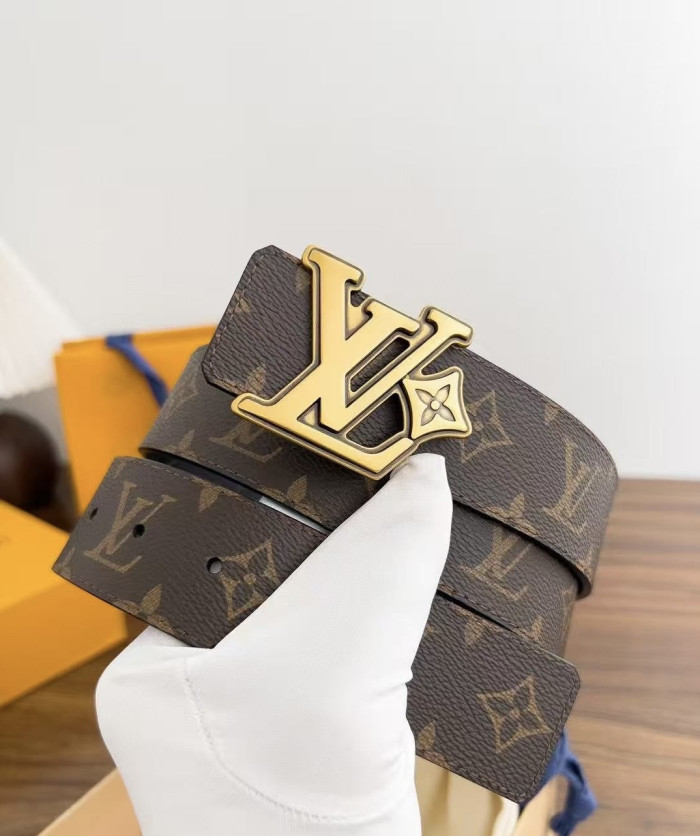 LOUI VUITTO BELT