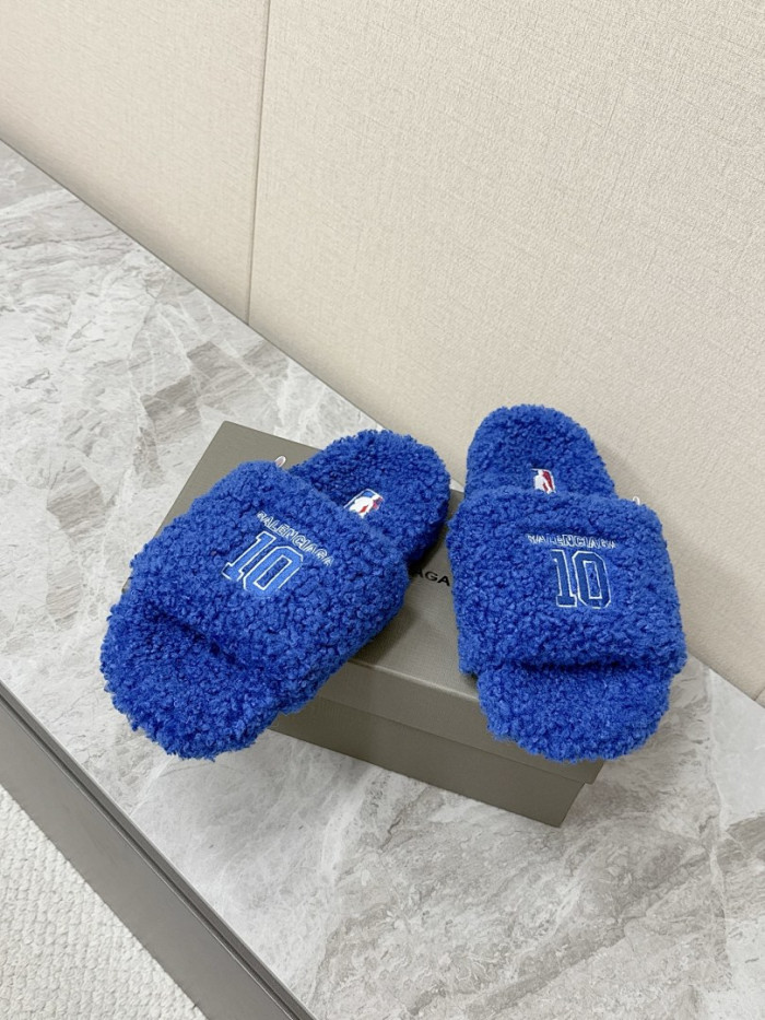 Ba1en*iaga FURRY SLIDE SANDAL