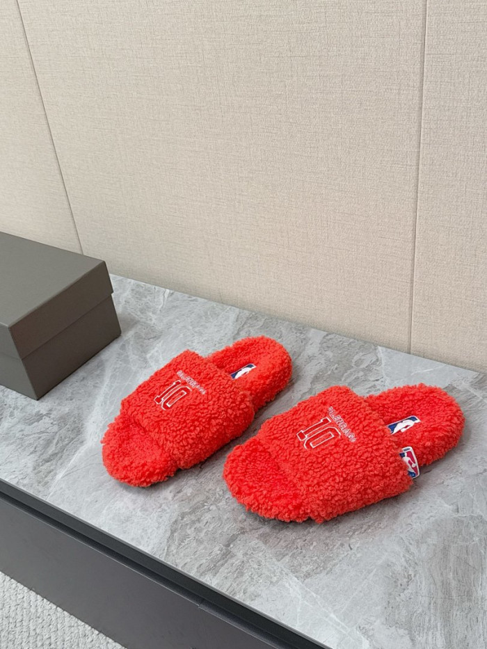 Ba1en*iaga FURRY SLIDE SANDAL
