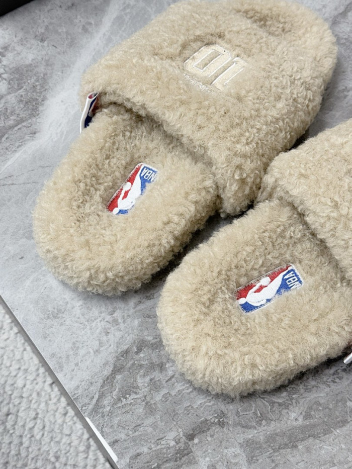 Ba1en*iaga FURRY SLIDE SANDAL