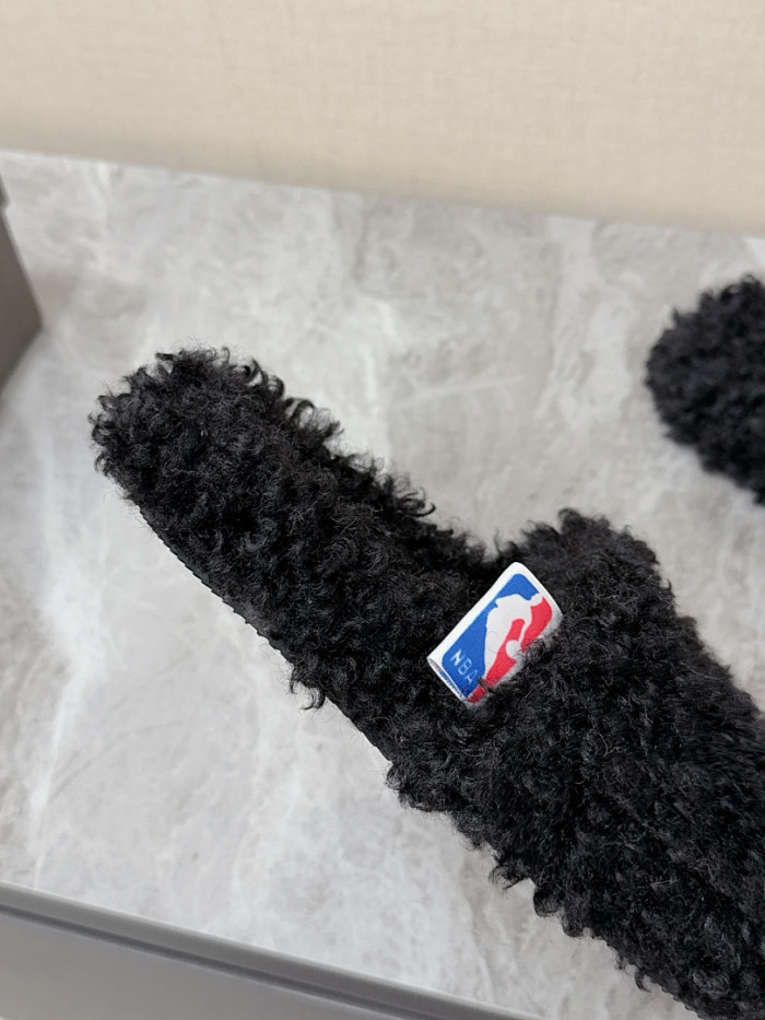 Ba1en*iaga FURRY SLIDE SANDAL