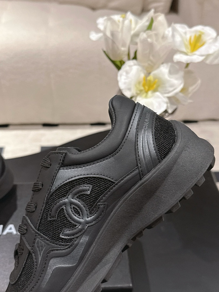 Ch**el sneaker