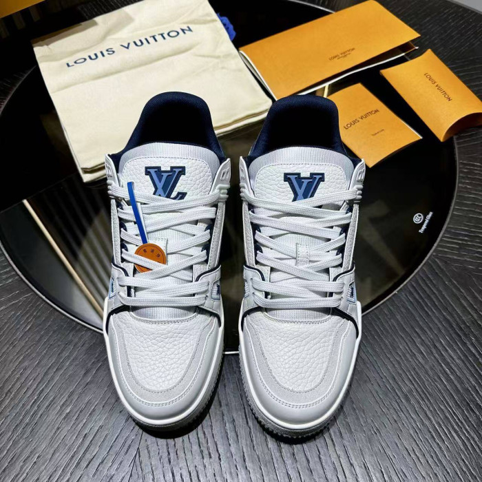 L0vis Vvtt0n LV trainer