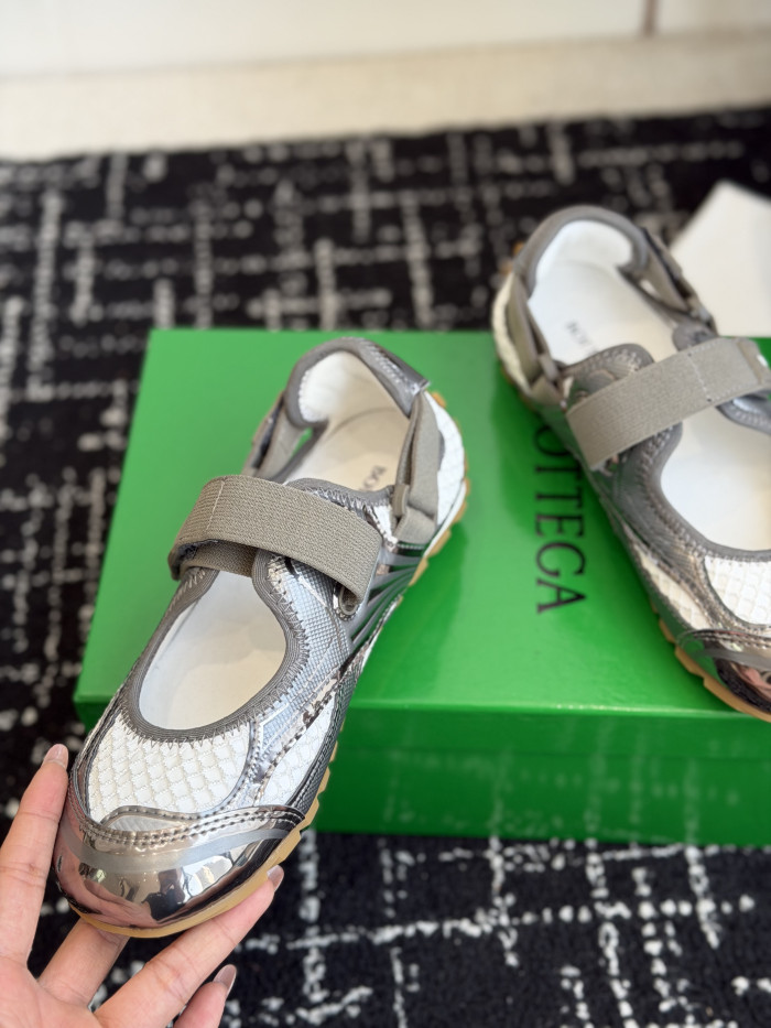 B0tt*ga Ven*ta Orbit Flash Mary- Jane Sneakers