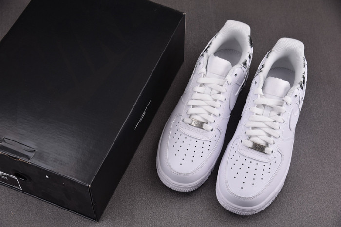 NIKE AIR FORCE 1 LOW SUPREME COMME DES GARCONS SHIRT 923044-100