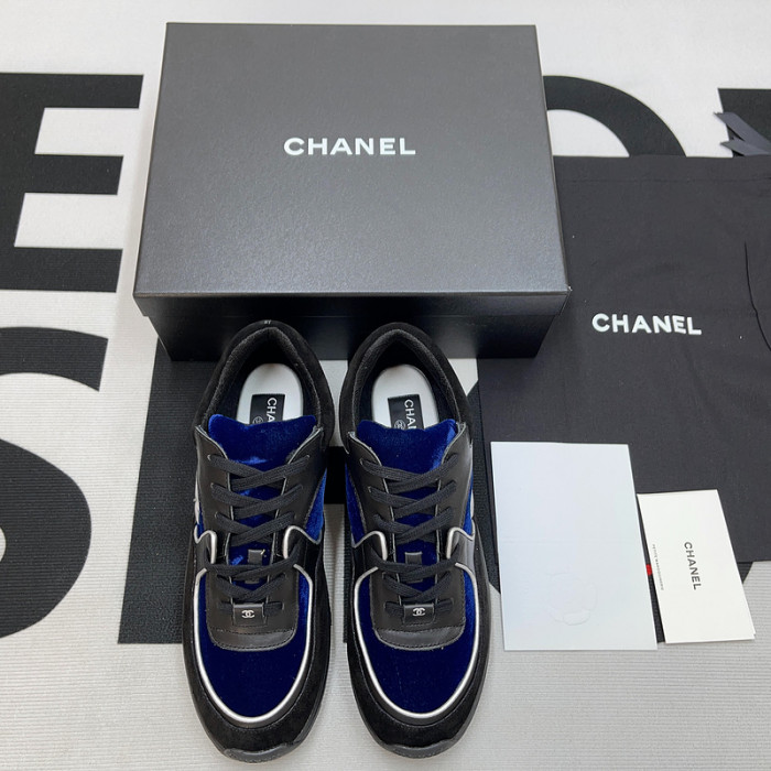 CHANEL sneaker