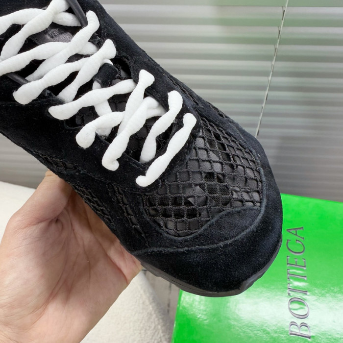 B0tt*ga Ven*ta ORBIT SNEAKER