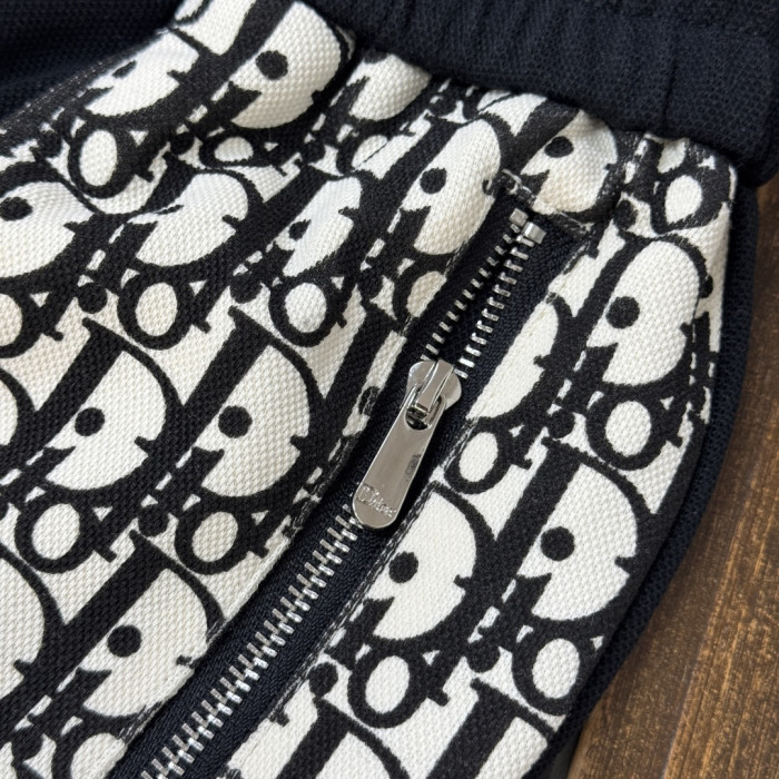 D10r SHORTS (BUY 2+,EVERY PIECE $69)