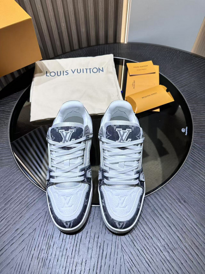 L0vis Vvtt0n LV trainer